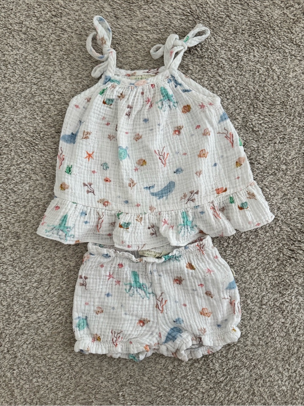 Elegant Baby sea print set